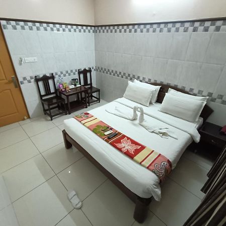 Hotel Arunachala Puducherry Zewnętrze zdjęcie