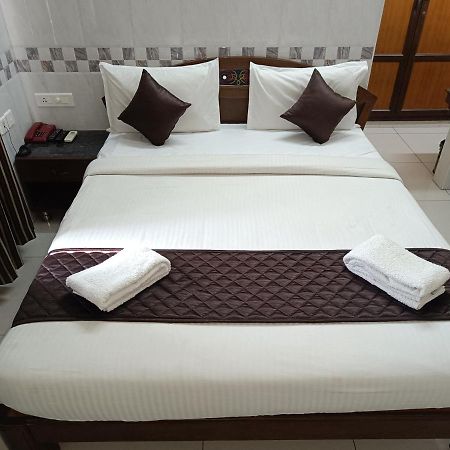Hotel Arunachala Puducherry Zewnętrze zdjęcie