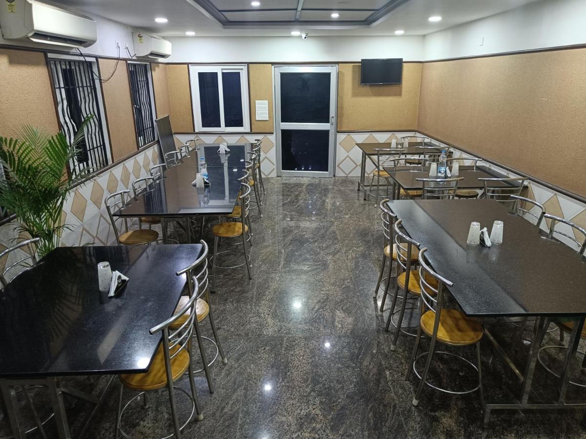 Hotel Arunachala Puducherry Zewnętrze zdjęcie