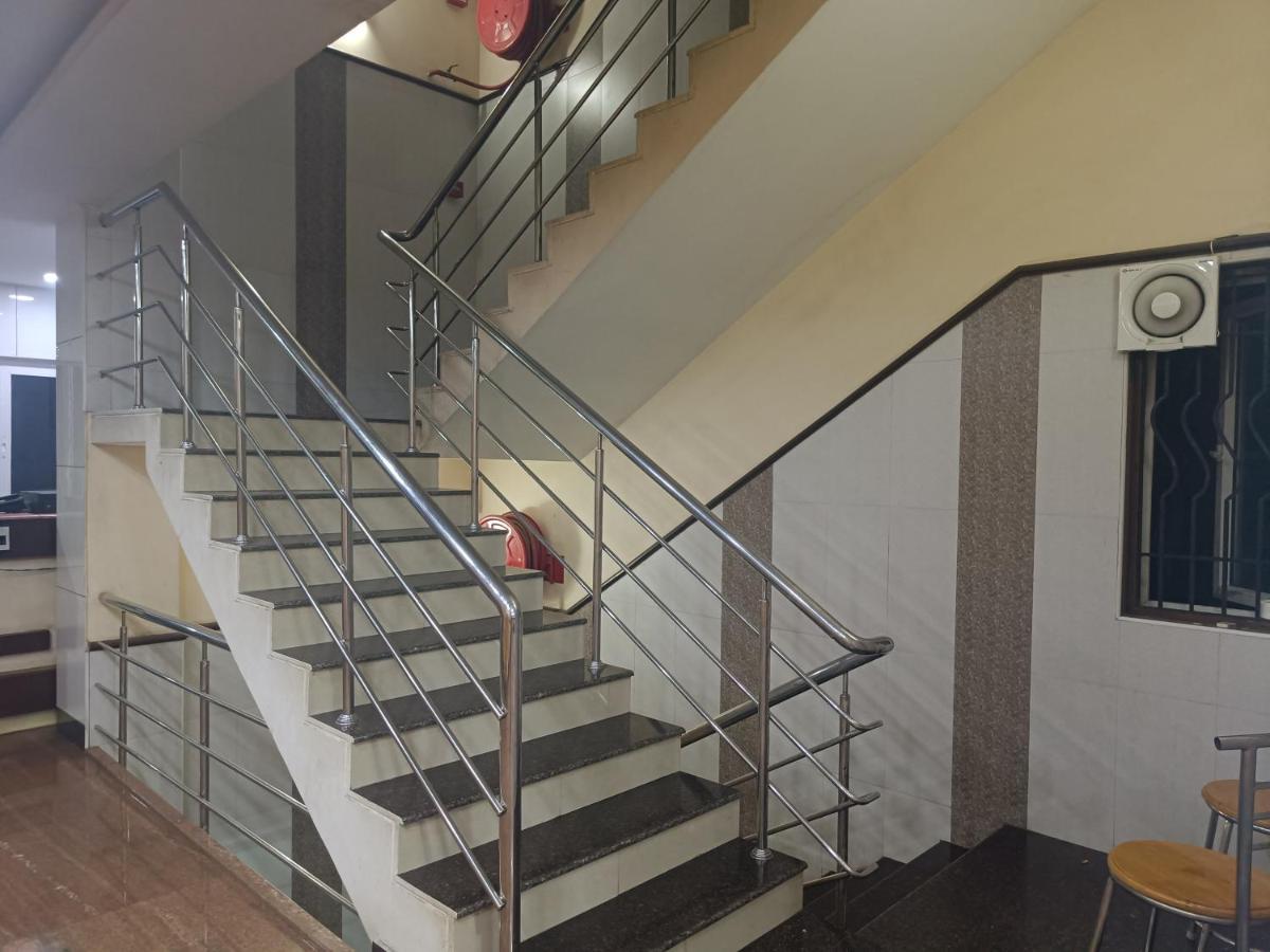 Hotel Arunachala Puducherry Zewnętrze zdjęcie