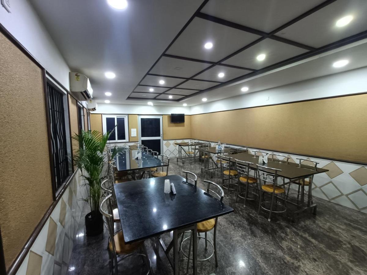 Hotel Arunachala Puducherry Zewnętrze zdjęcie