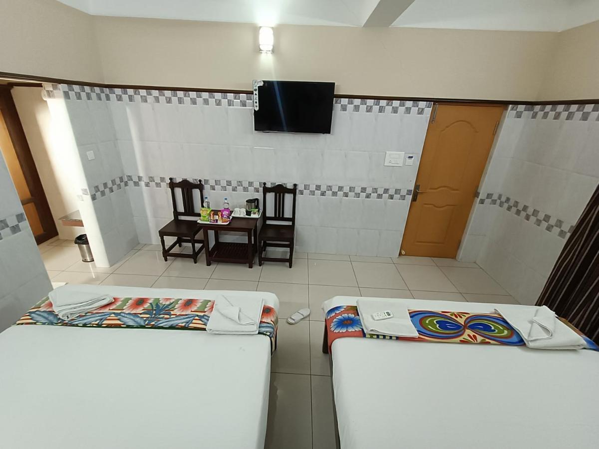 Hotel Arunachala Puducherry Zewnętrze zdjęcie