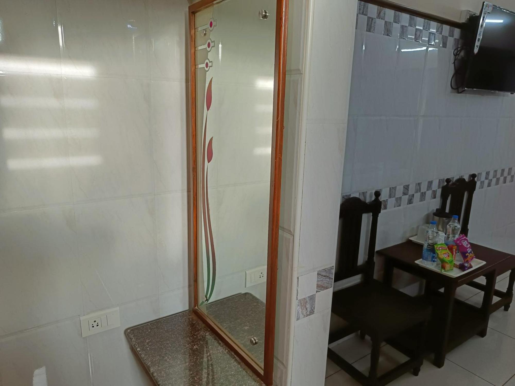 Hotel Arunachala Puducherry Zewnętrze zdjęcie