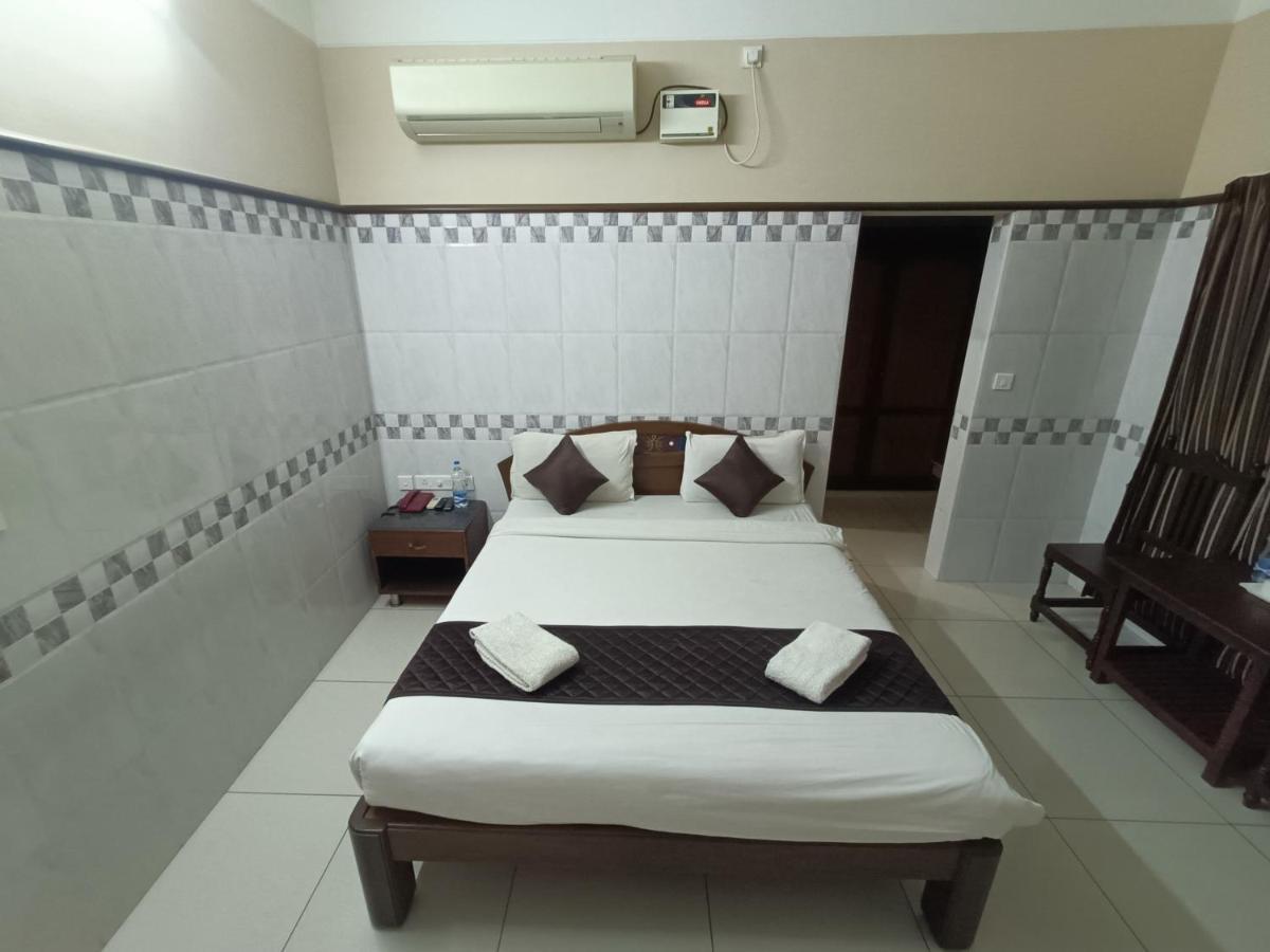 Hotel Arunachala Puducherry Zewnętrze zdjęcie